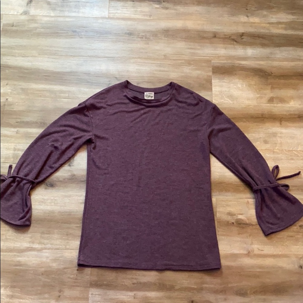 Long Sleeve Shirt W/ Tied Sleeves